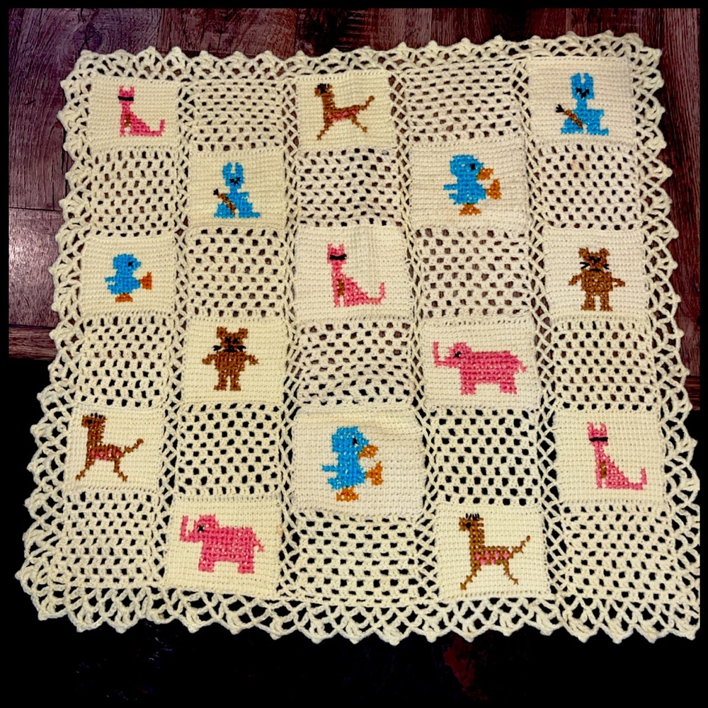 Yellow BABY Blanket ANIMALS Grannie Squares Crocheted open KNIT Afghan 32”square